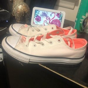Girls converse